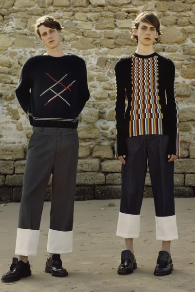 Look 10